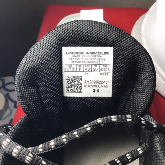 🔥CURRY, by Under Armour, new cond. no box, pics. Size men’s 12, women’s 13.5🔥 - Picture 7 of 7